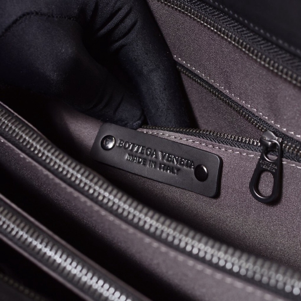 ボッテガヴェネタバッグ着用イメージ